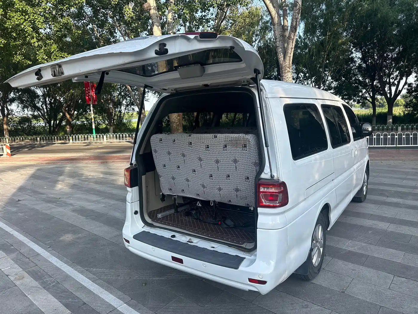 Dongfeng Fengxing Lingzhi New Energy 2021 2021 Passenger Version Comfort 9-Seater