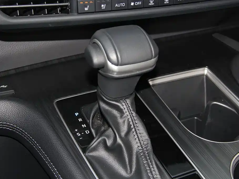 Toyota Sienna 2023 2.5L Hybrid Premium Edition фото 29