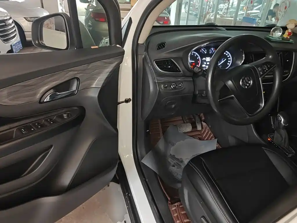 Фото 16 - Buick Encore
