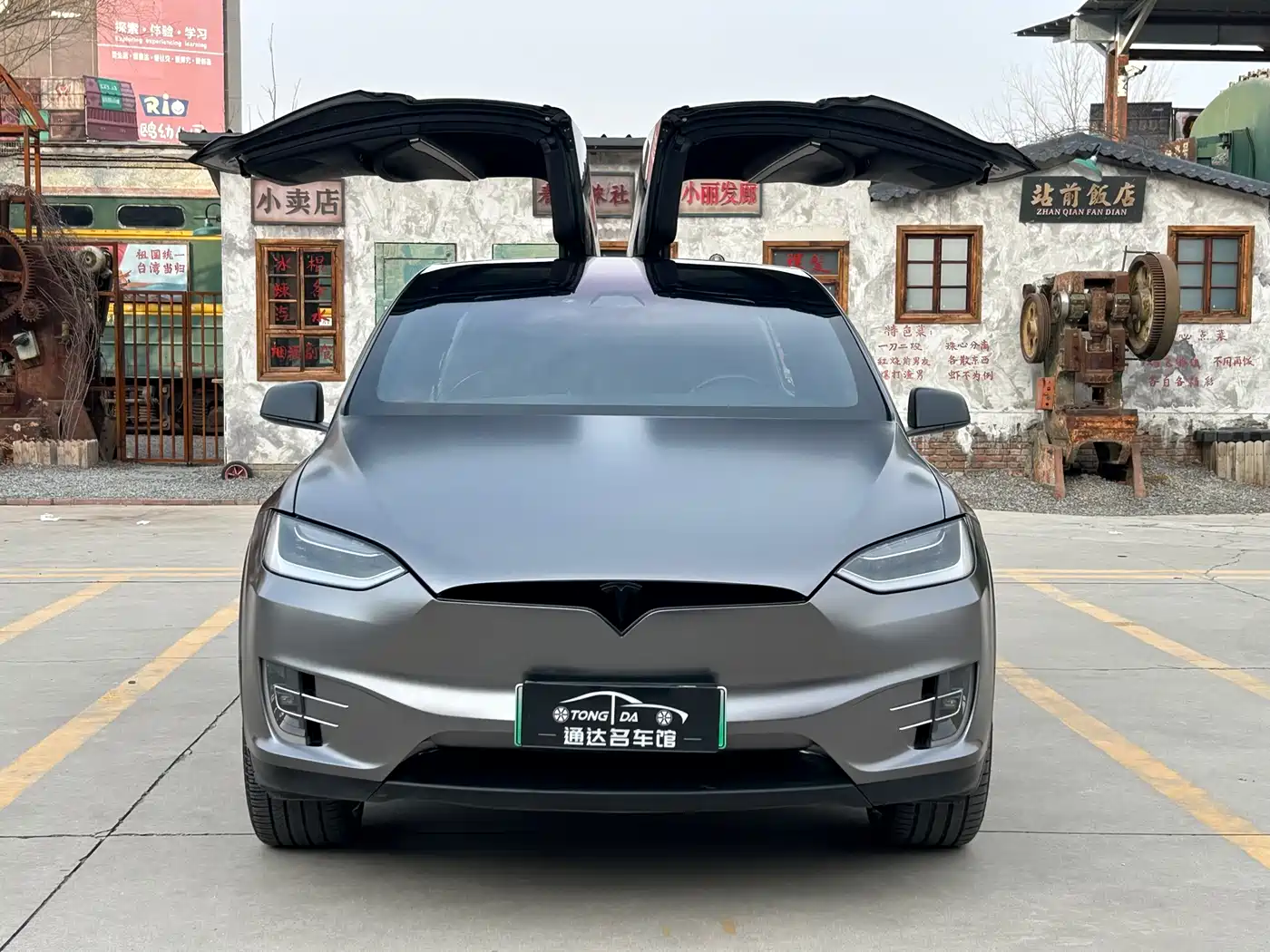 TESLA MODEL X