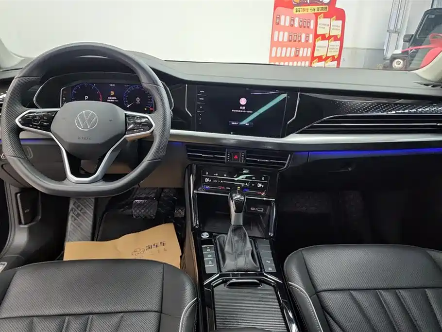 Volkswagen Passat 2024 380TSI Starlight Luxury Edition фото 12
