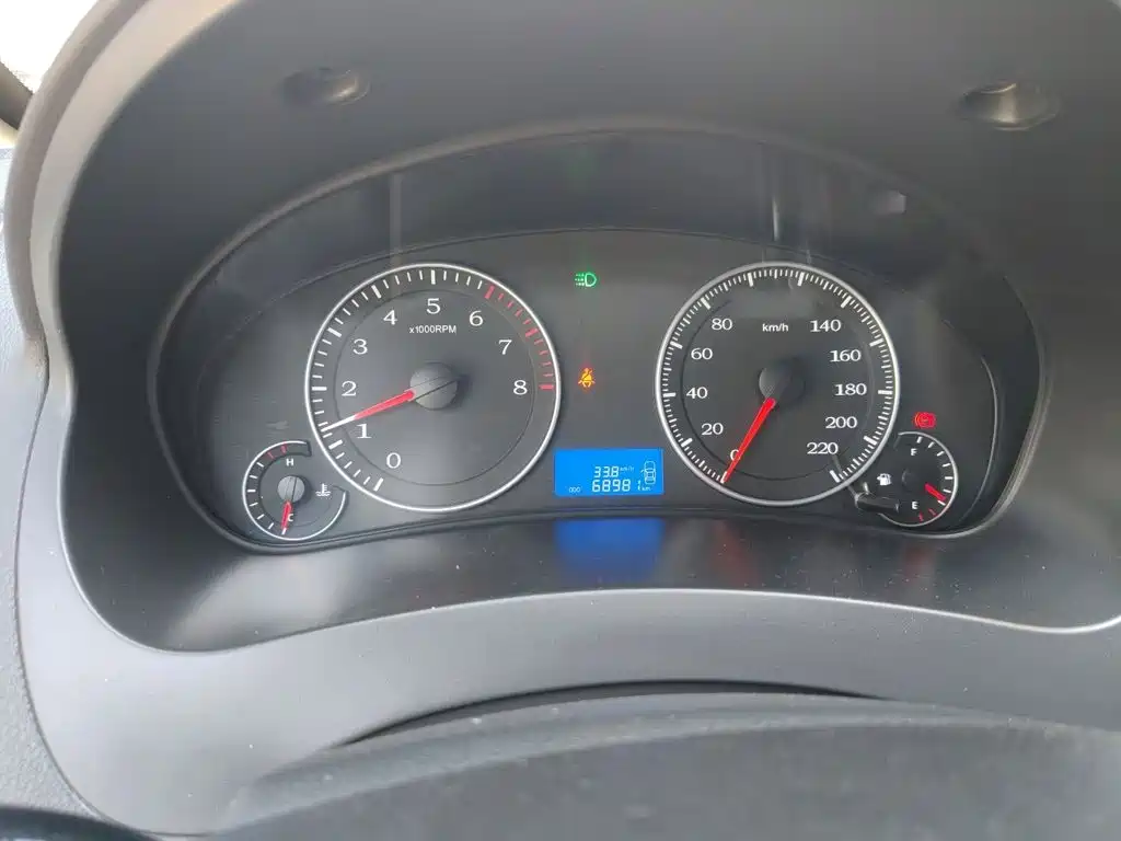 Geely King Kong 2016 2016 1.5L Manual Elite