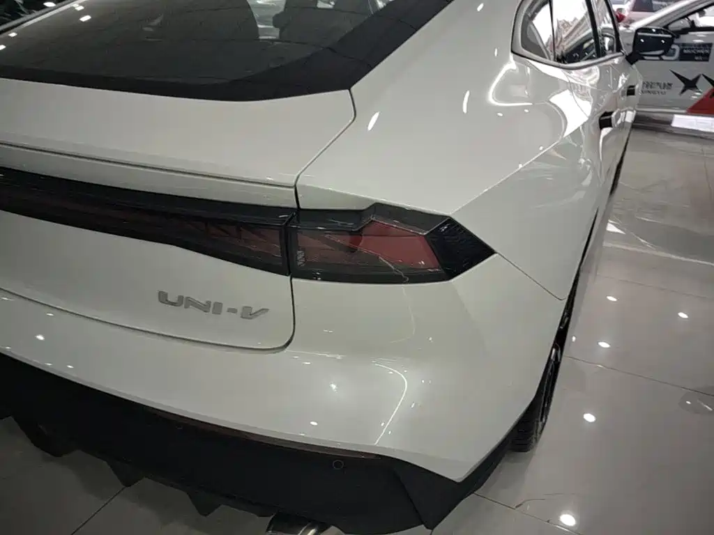 Changan UNI-V 2026 2024 1.5T High Performance Edition