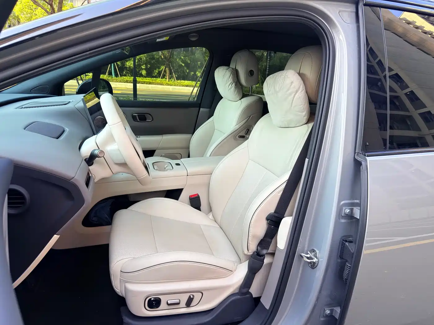 Li Auto i6 2026 2025 2WD Base Model