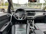Фото 16 - Geely Vision X3