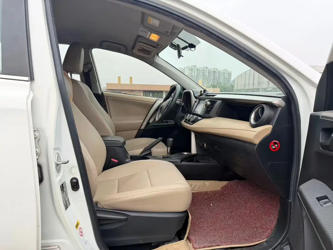 Toyota RAV4 Rongfang 2013 2.0L CVT 2WD Urban фото 12