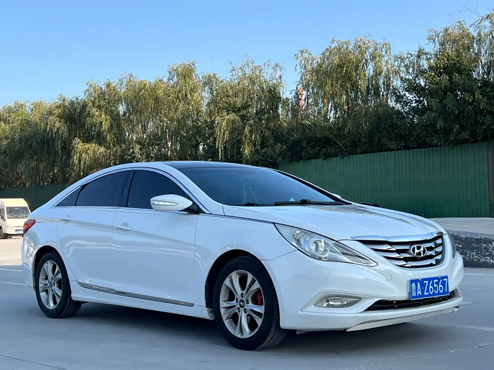 صورة 3 - Hyundai Sonata
