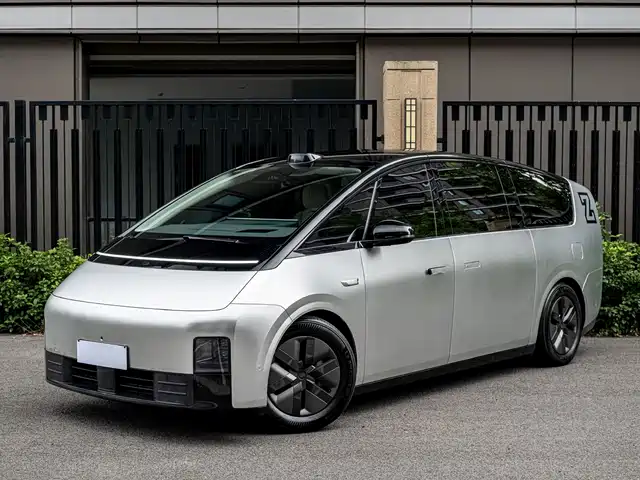 Li Auto Li Auto MEGA 2024 Ultra