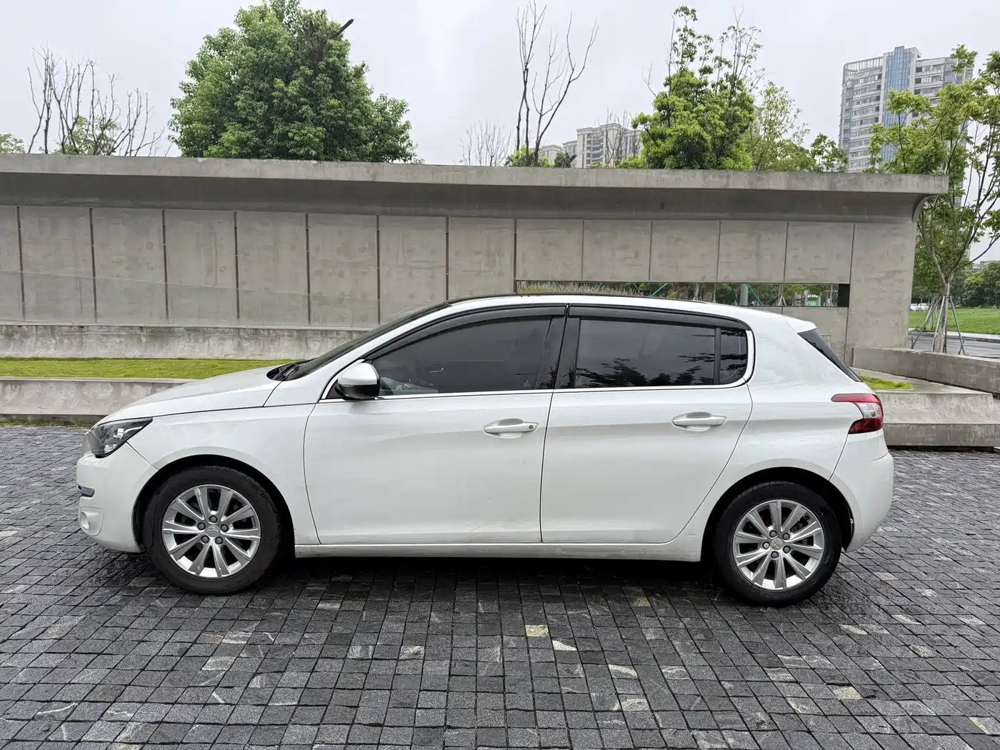 Peugeot 308S 2015 2015 1.2T Auto Dynamic Edition