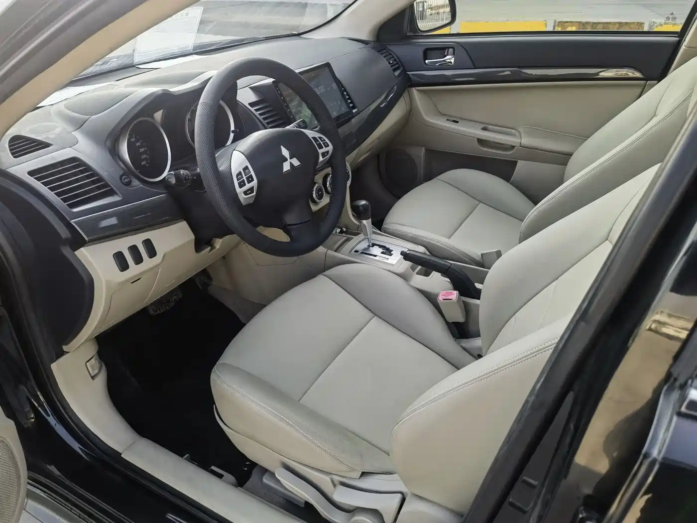 Mitsubishi Lancer EX 2012 New Year Edition 1.8L CVT Comfort фото 20