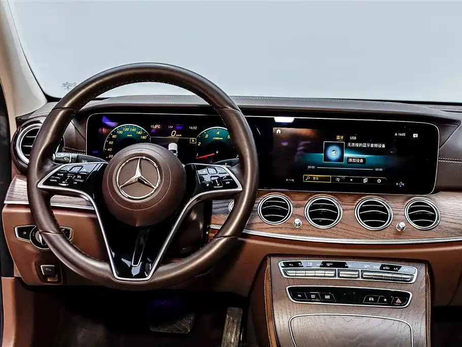 MERCEDES-BENZ E CLASS