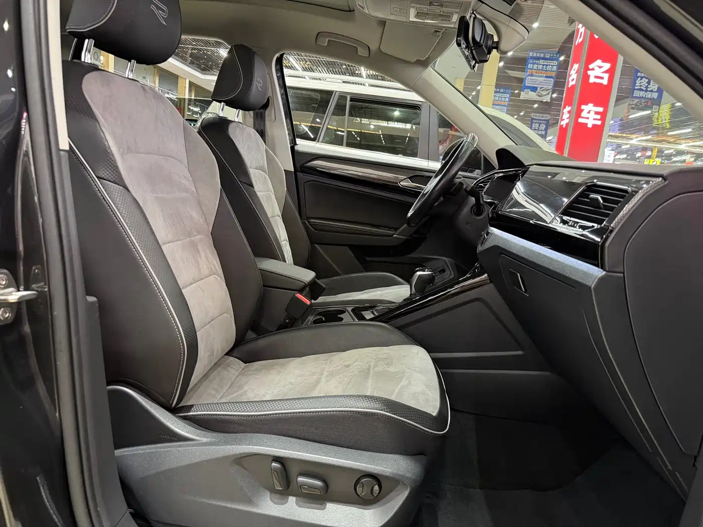 Volkswagen Tayron X 2020 330TSI 2WD Premium Smart Edition фото 24