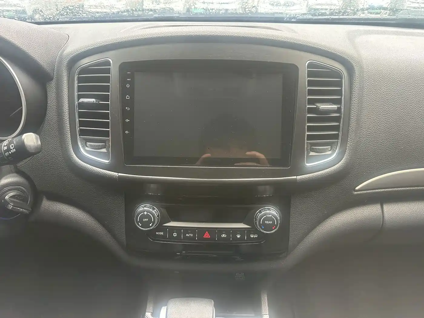 Foton Savana 2020 2017 2.8T Automatic 4WD Diesel Luxury 5-seater