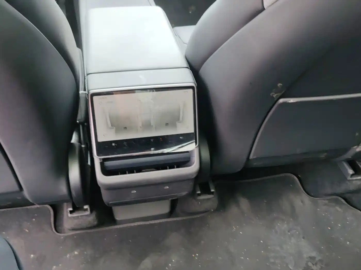Tesla Model Y 2026 2025 Model Long Range All-Wheel Drive Launch Edition