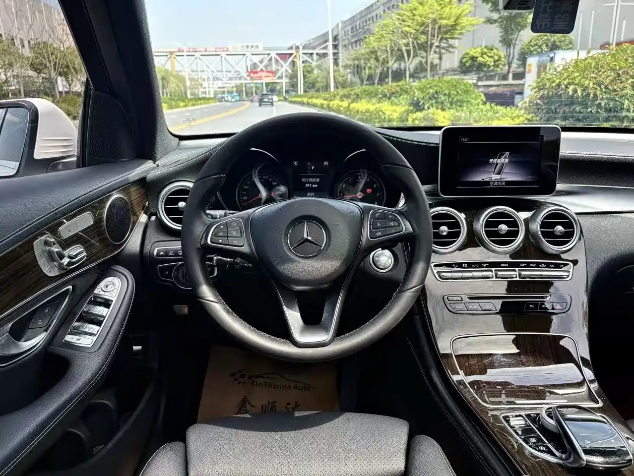 Mercedes-Benz GLC 2019 GLC 260 4MATIC Luxury фото 7