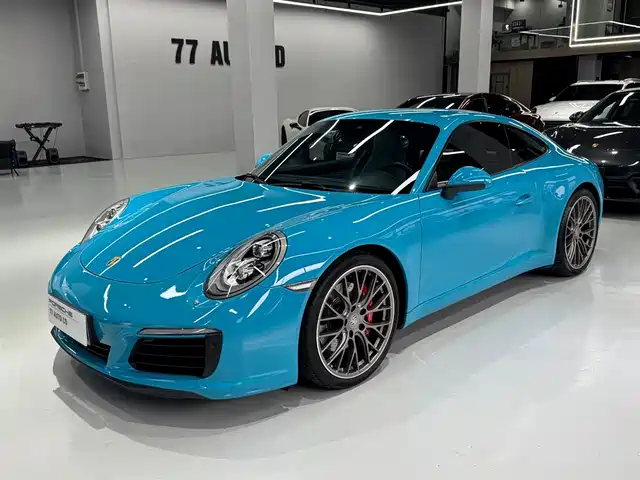 PORSCHE 911