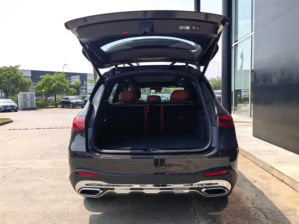 Фото 8 - Mercedes-Benz GLC