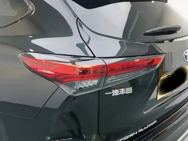 Toyota Crown Kluger 2022 2.5L HEV 4WD Premium Edition фото 17