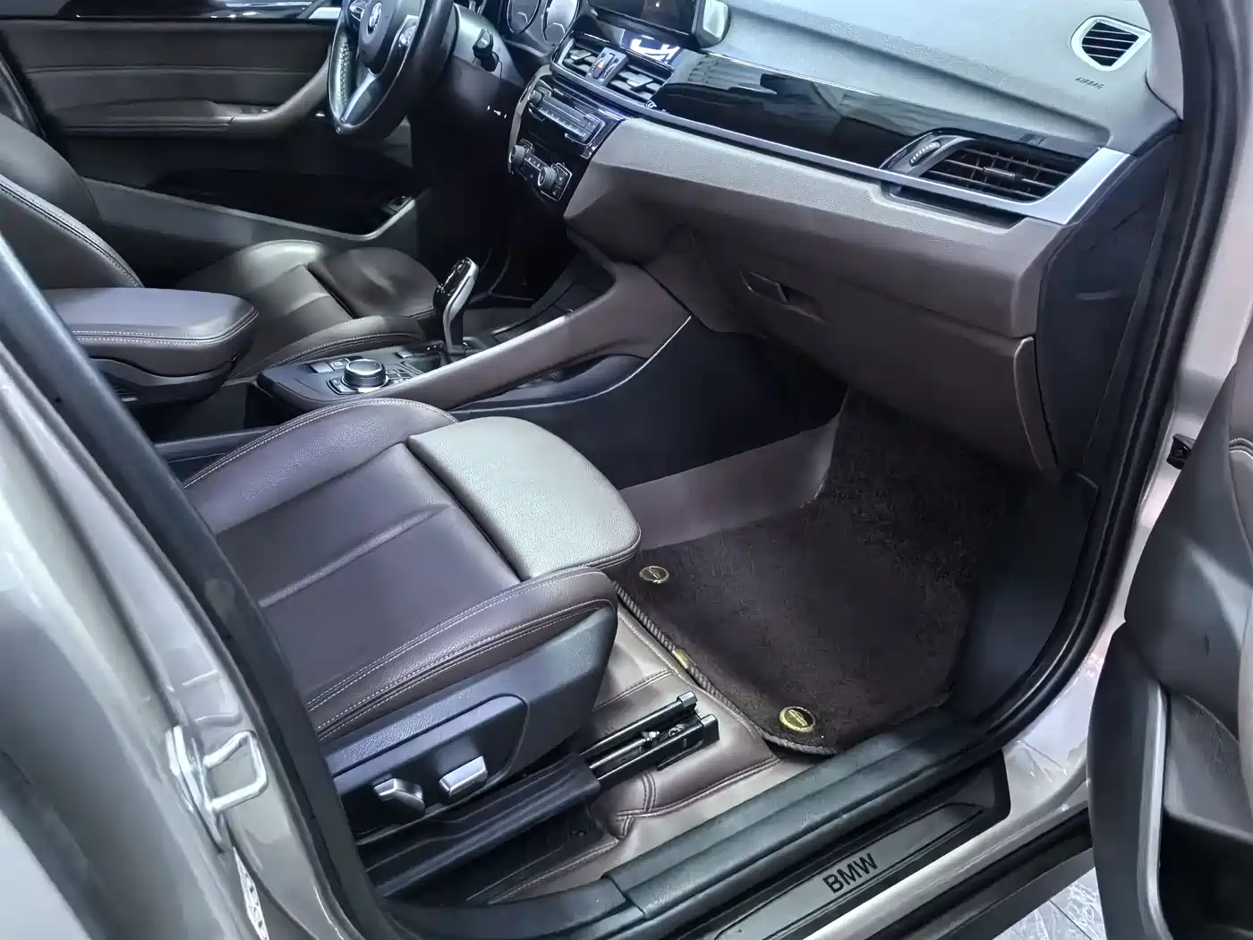 BMW X1 2022 sDrive25Li Leading фото 10