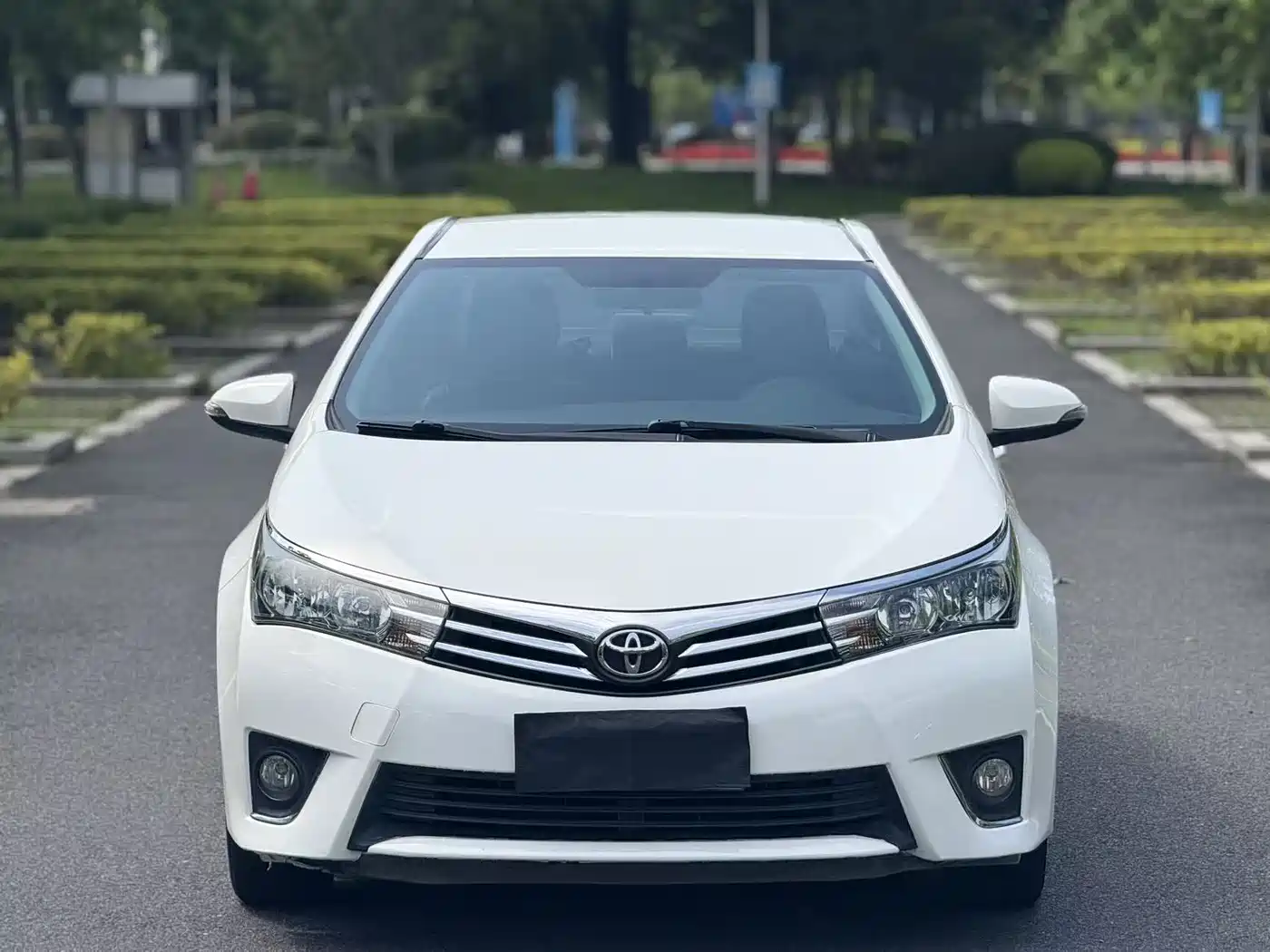 Toyota Corolla 2017 Facelift 1.6L S-CVT GL фото 2