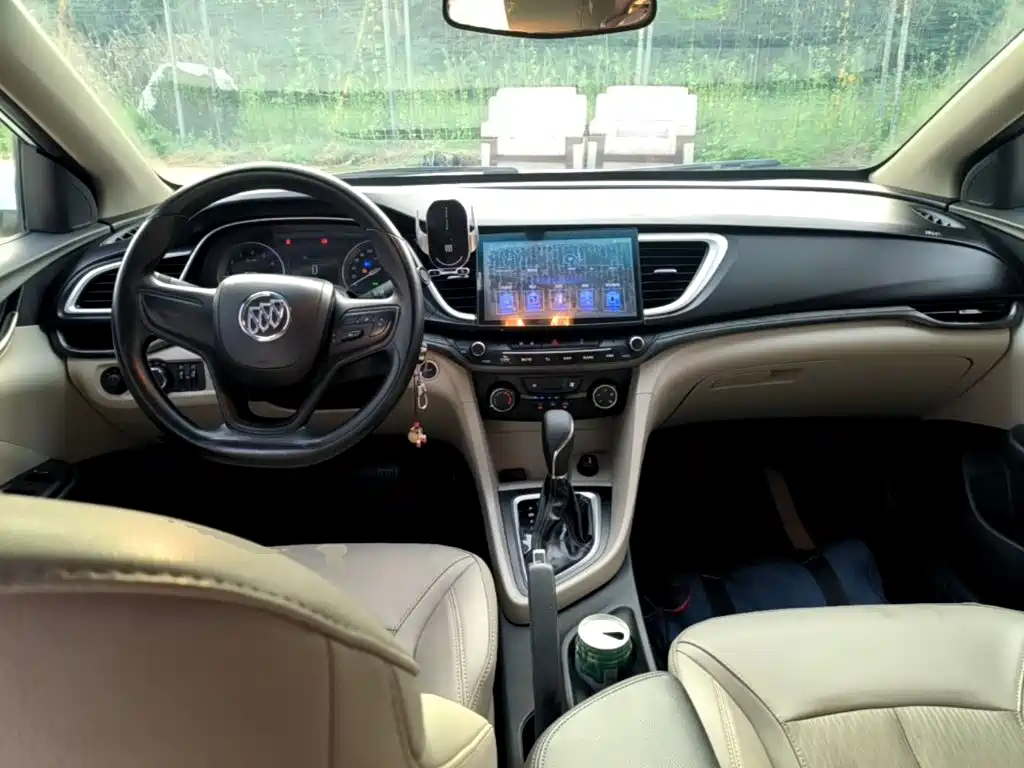 Фото 10 - Buick Excelle
