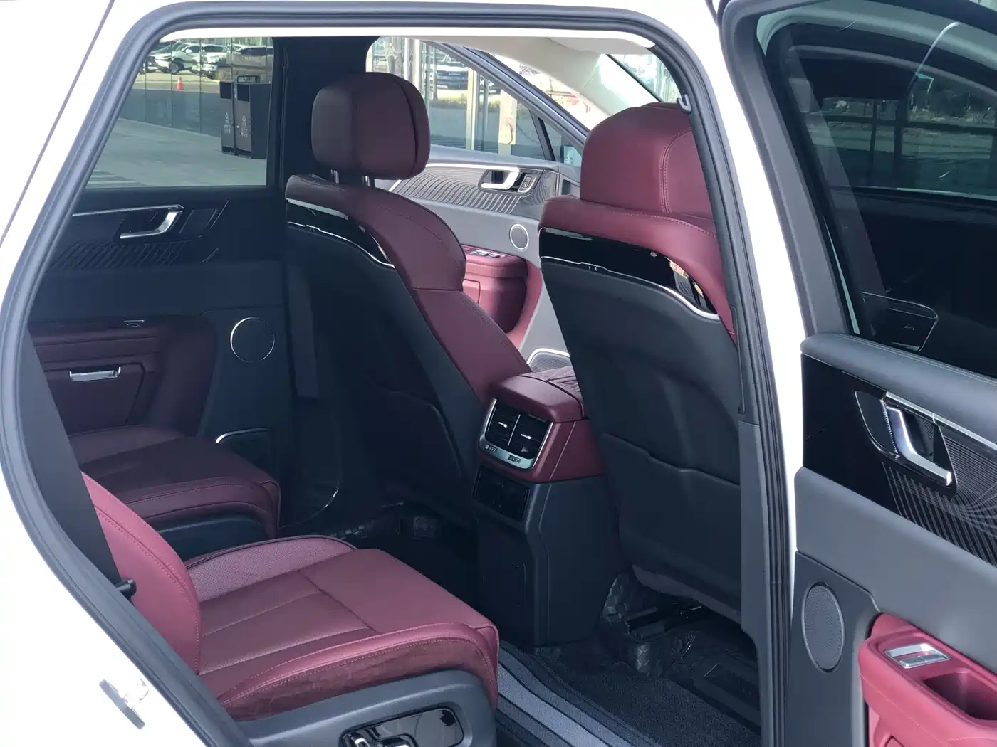 Hongqi E-HS9 2022 660km Qi Chang Edition (6-seater) фото 13