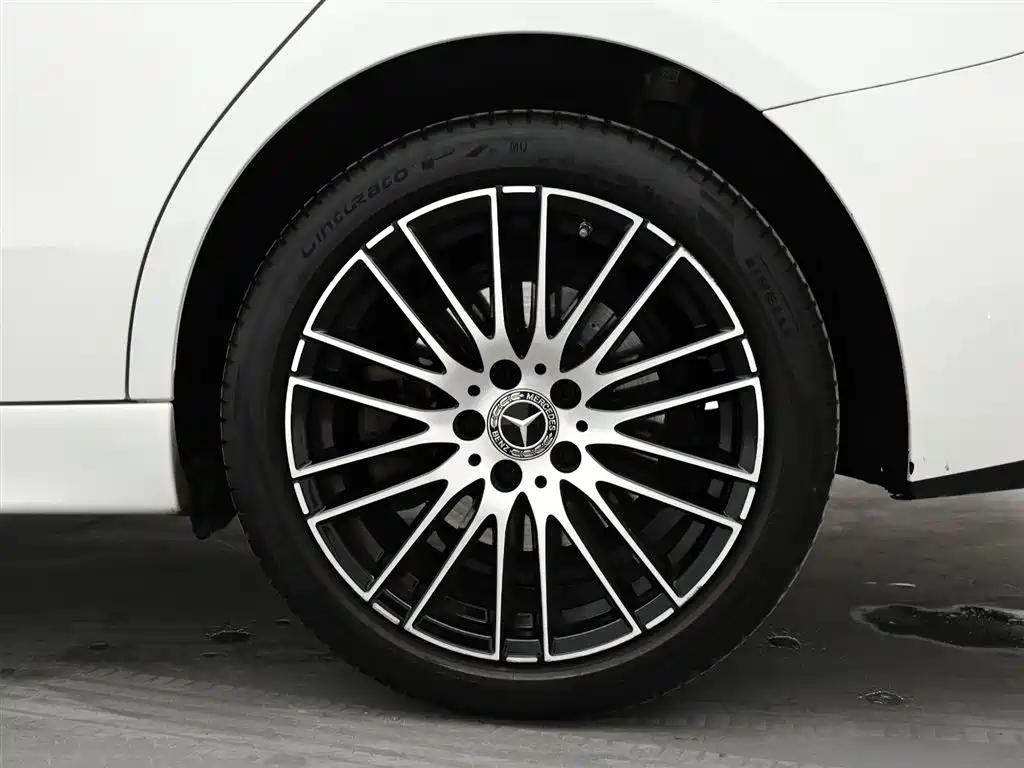 Mercedes-Benz C-Class 2023 Facelift C 260 L Sport Edition фото 9