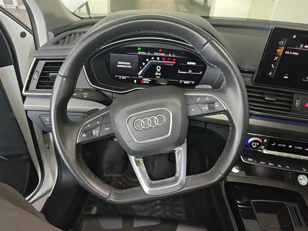 Audi Q5L 2022 40T Luxury Dynamic фото 17