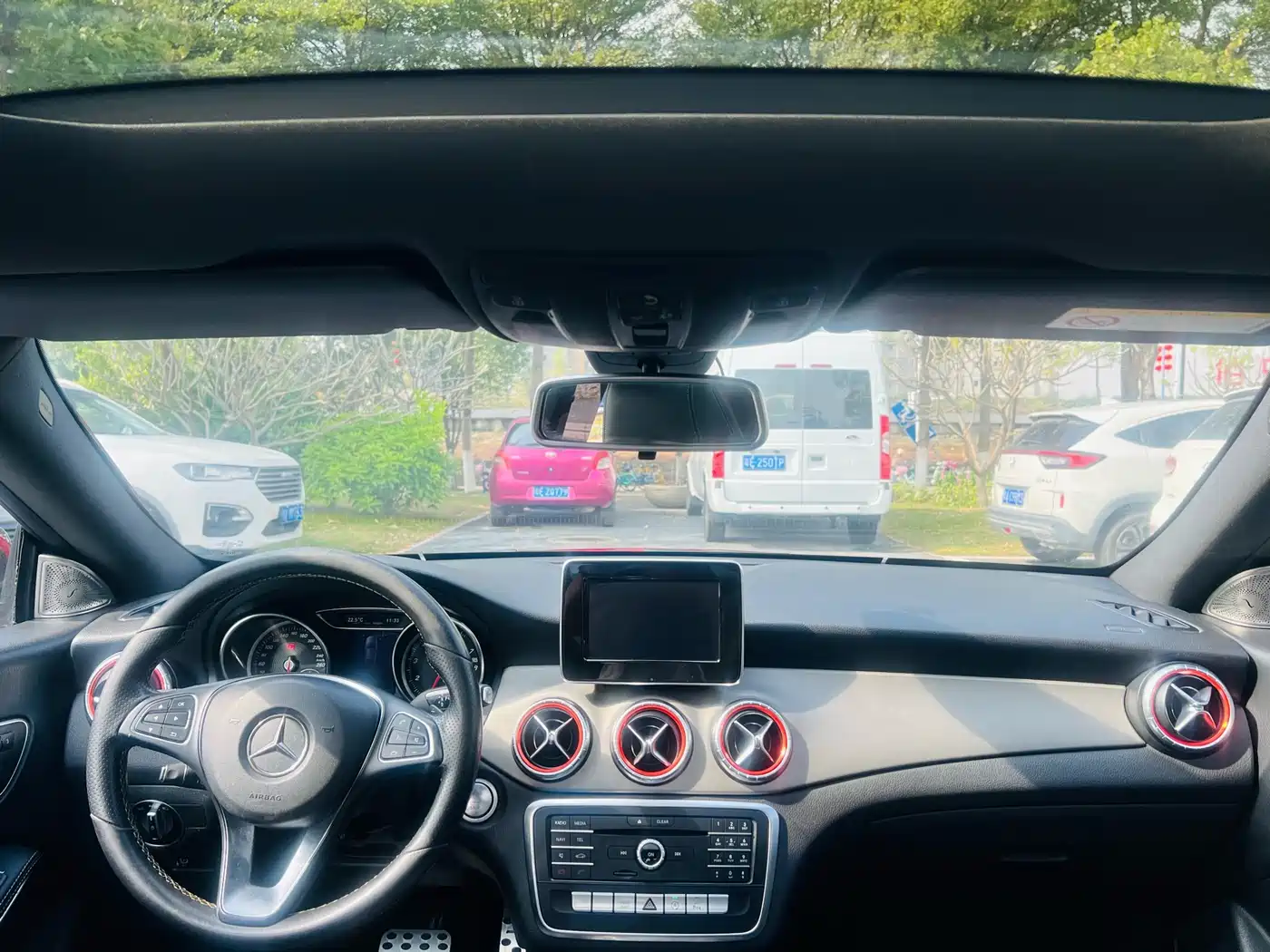 Mercedes-Benz CLA (Import) 2016 Facelift CLA 200 Style фото 15