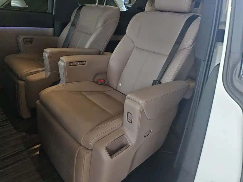 Li Auto MEGA 2026 2025 Model Home Family Special Edition