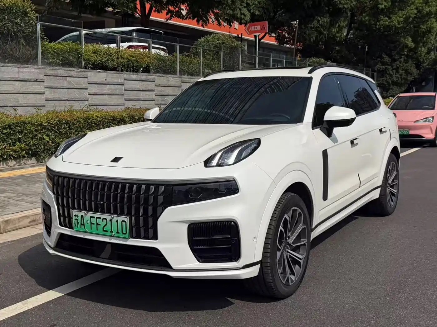 Lynk & Co 09 EM-P, 2022 год