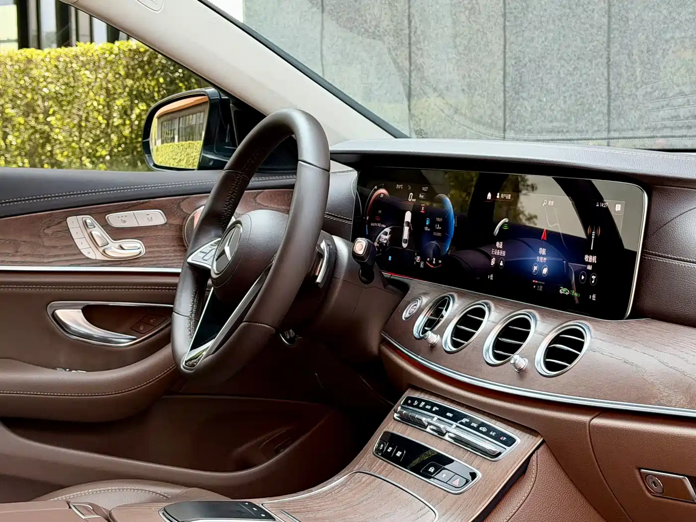 Mercedes-Benz E-Class 2022 E 300 L Fashion фото 20