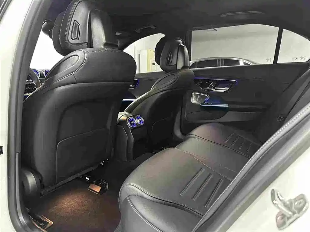 Фото 15 - Mercedes-Benz C-Class
