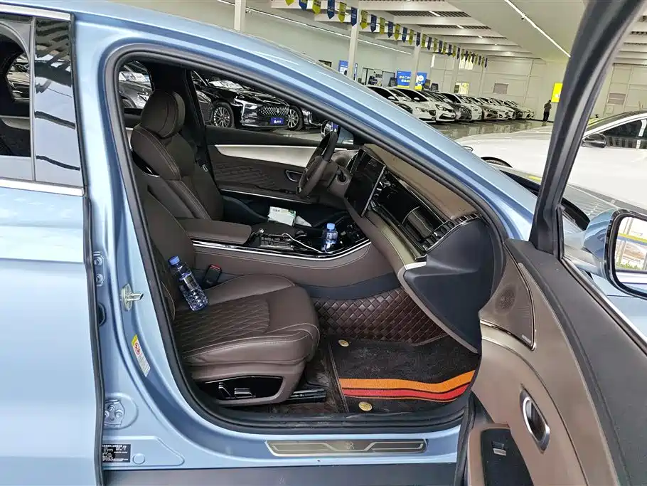 BYD Han 2023 DM-i Champion Edition 121KM Honor фото 8