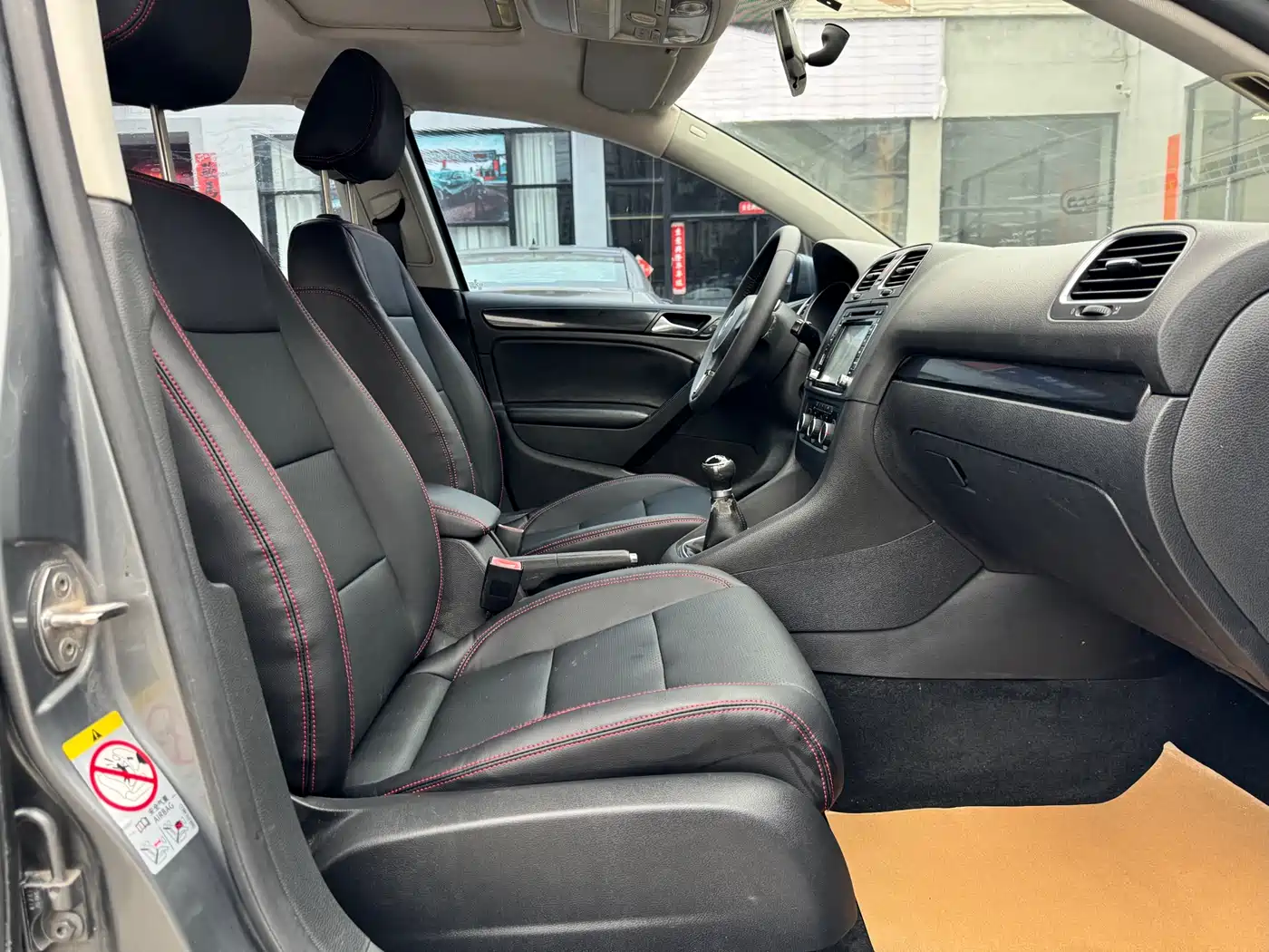 Volkswagen Golf 2012 1.6 Manual Comfort Type фото 7