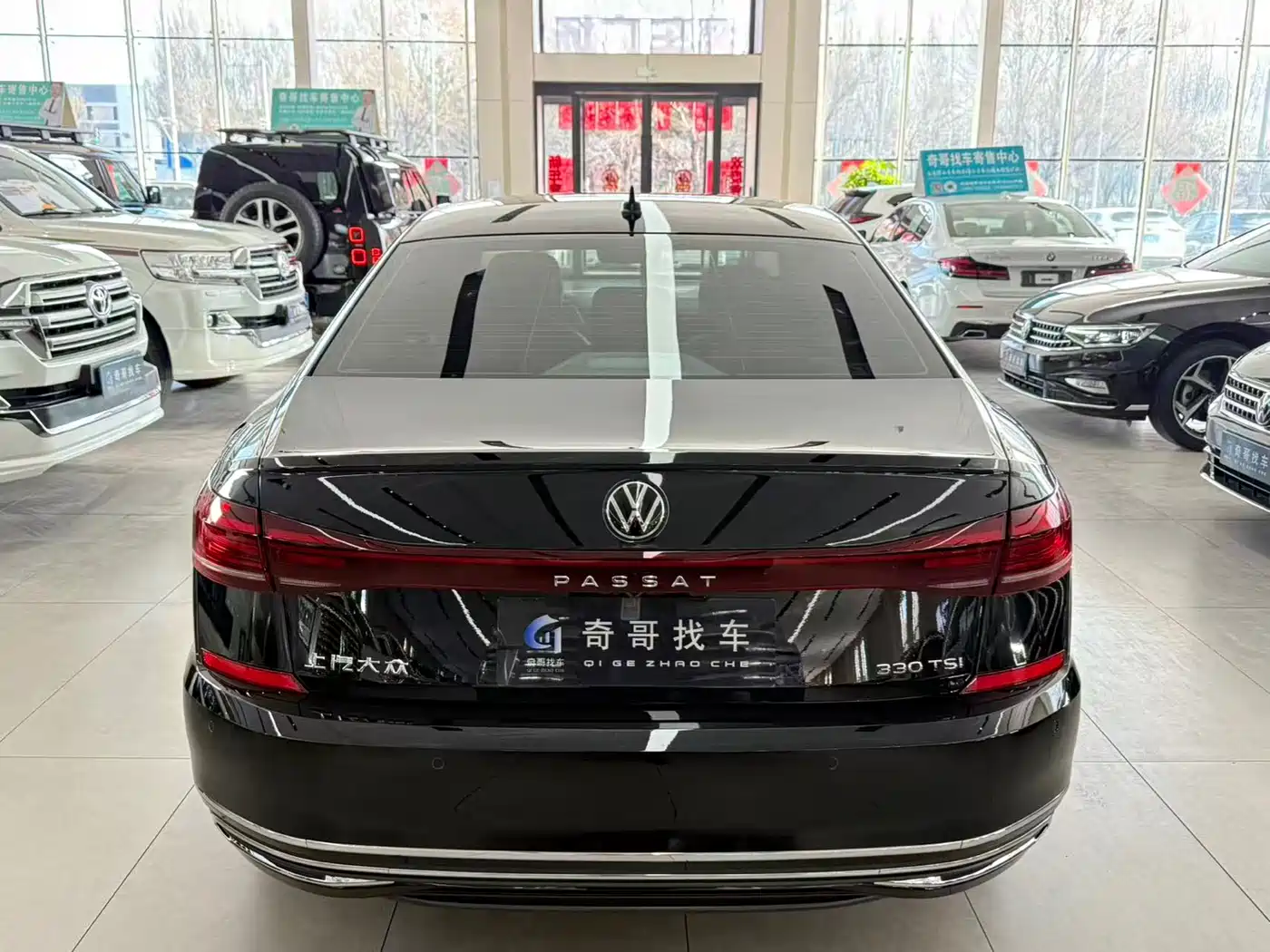 Volkswagen Passat 2023 330TSI Starlight Premium Edition фото 4
