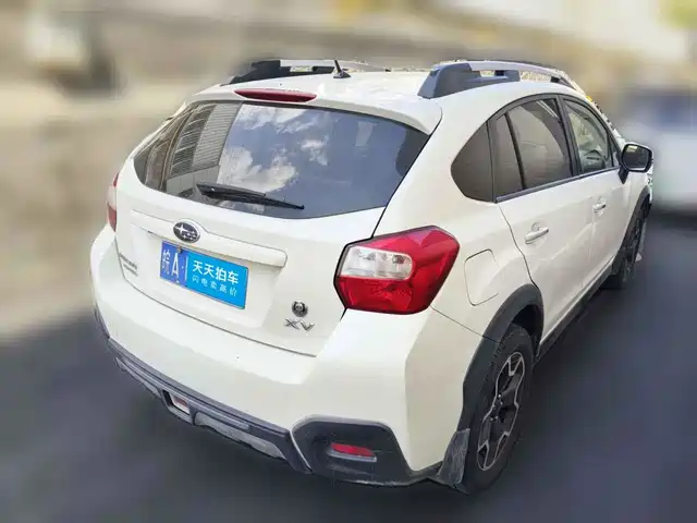 Subaru XV 2012 2.0i Luxury Edition — фото 2