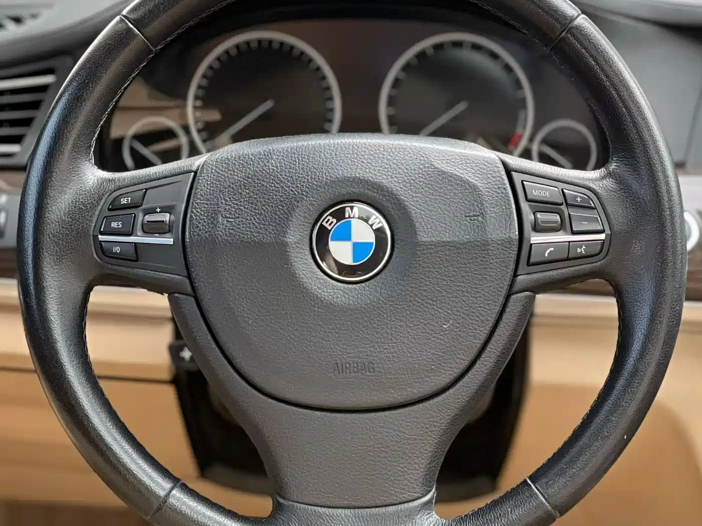 BMW 7 Series 2011 730Li Elegance фото 2