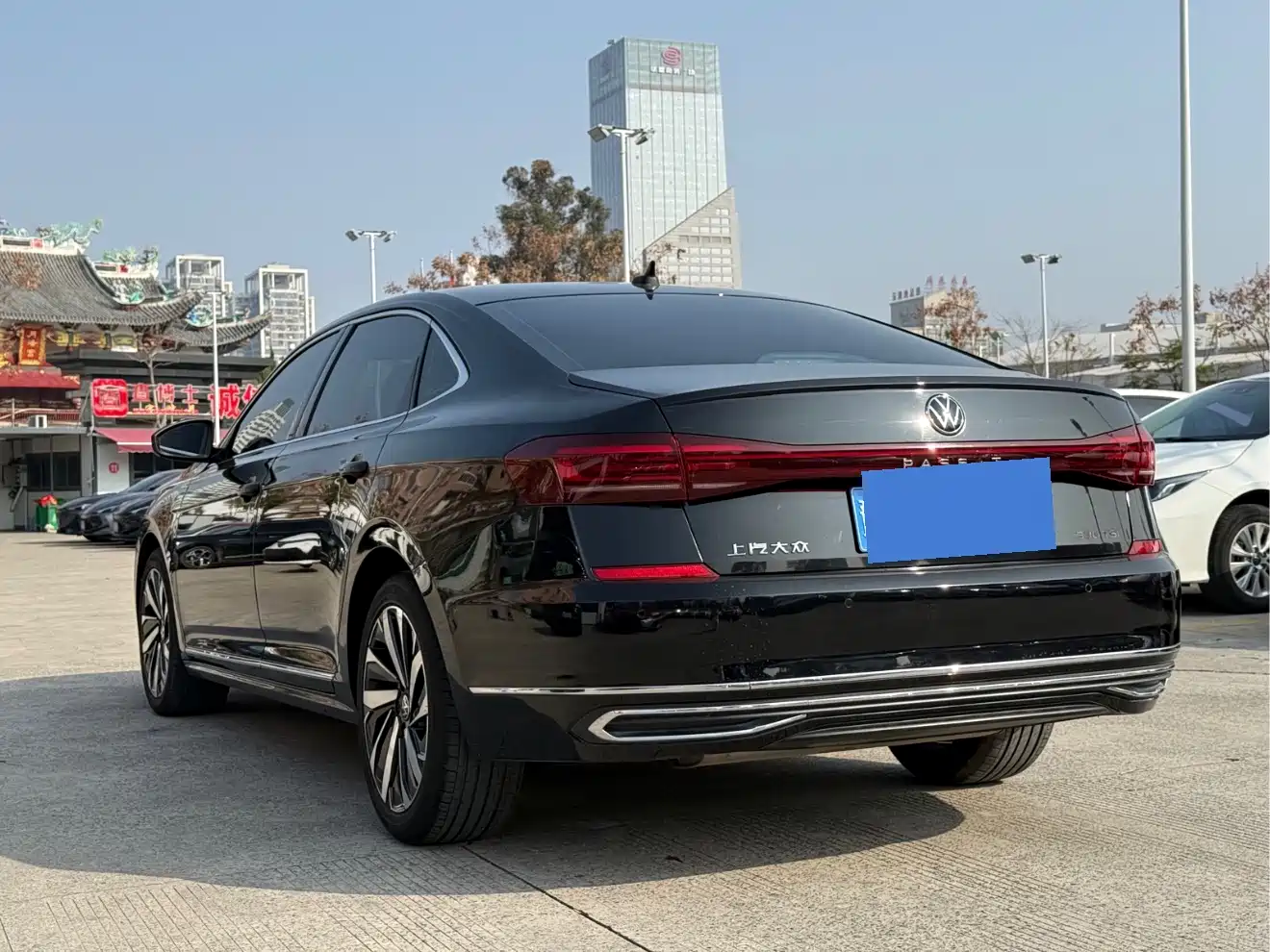 Volkswagen Passat 2022 330TSI Elite Edition фото 7