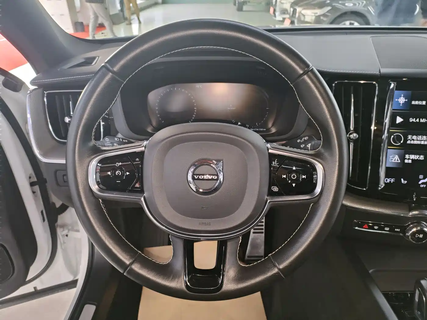 VOLVO XC60 PLUG IN HYBRID