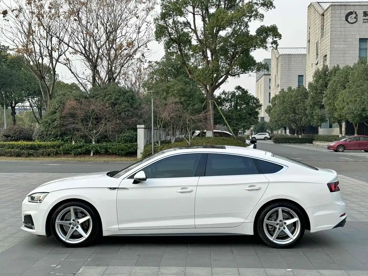 Audi A5 (Import) 2019 Sportback 40 TFSI Fashion фото 3