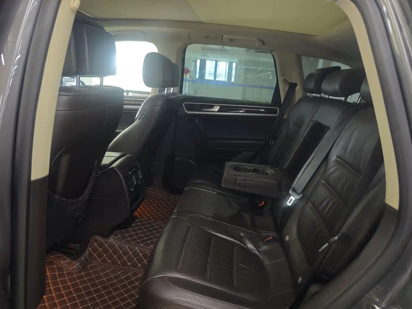 Volkswagen Touareg 2011 3.0TSI Premium фото 9