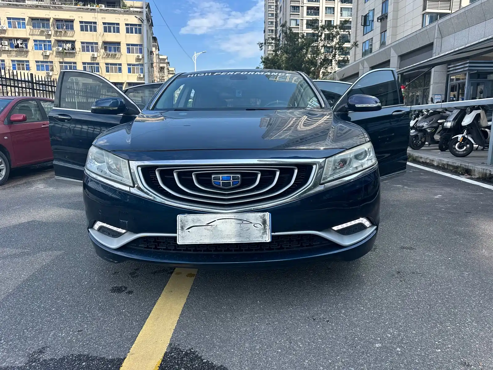 Фото 4 - Geely Borui