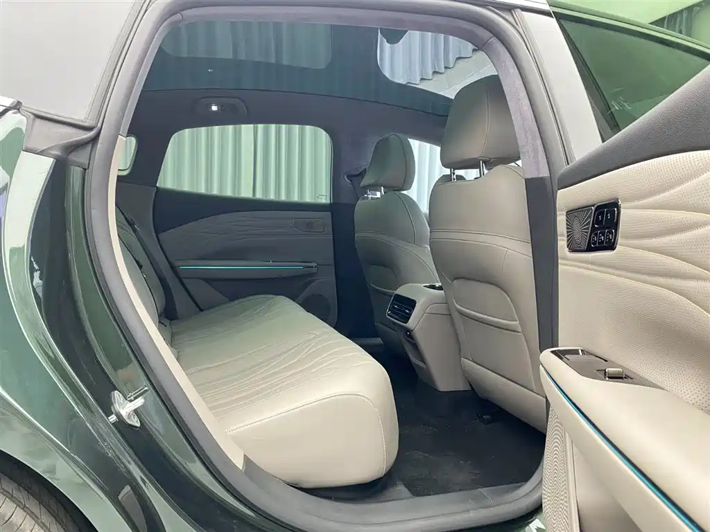 Geely Galaxy Galaxy Xingyao 8 2025 130km EM-P Starship Edition фото 19