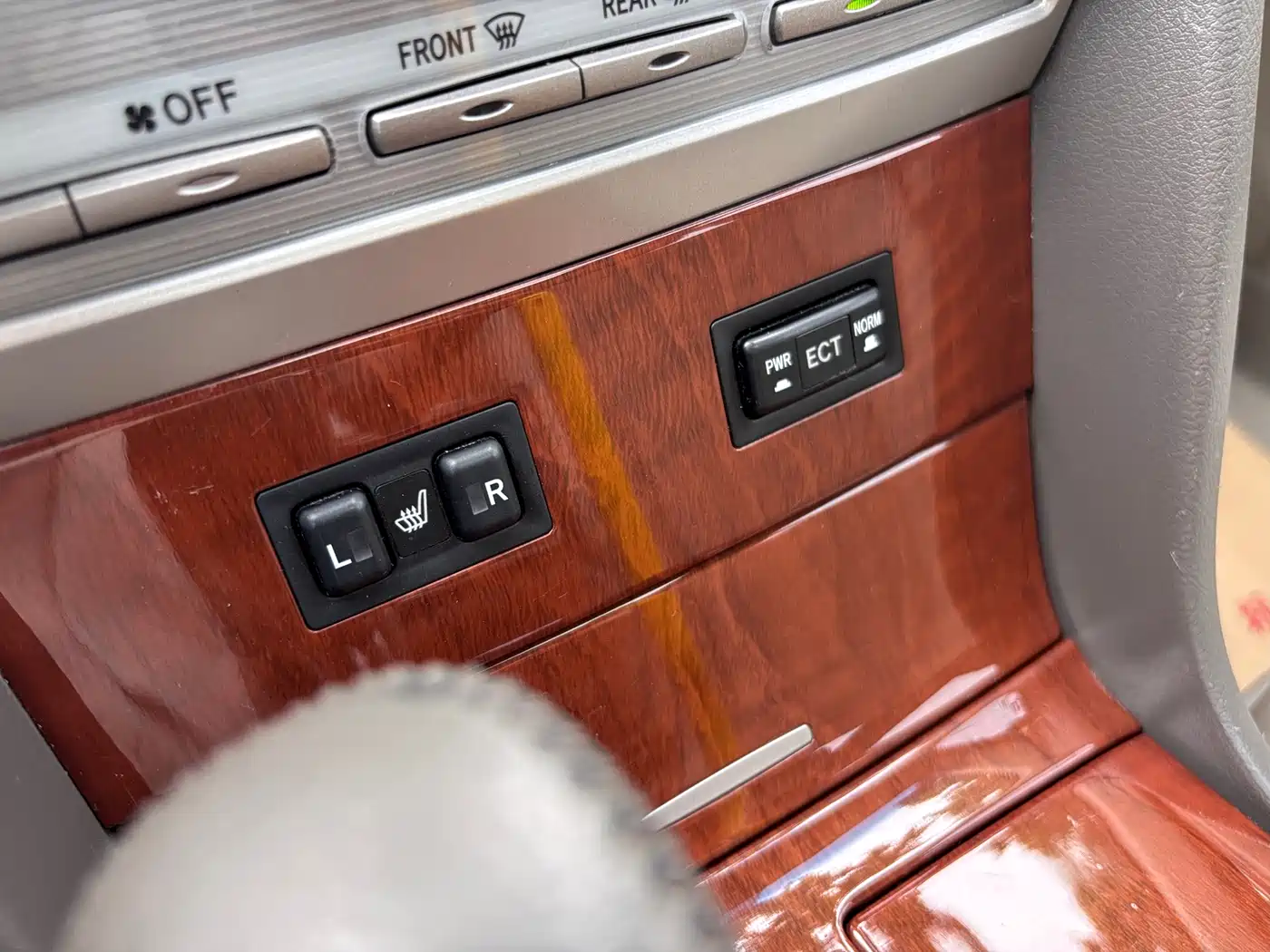 Toyota Camry 2013 200G Classic Luxury Edition фото 11