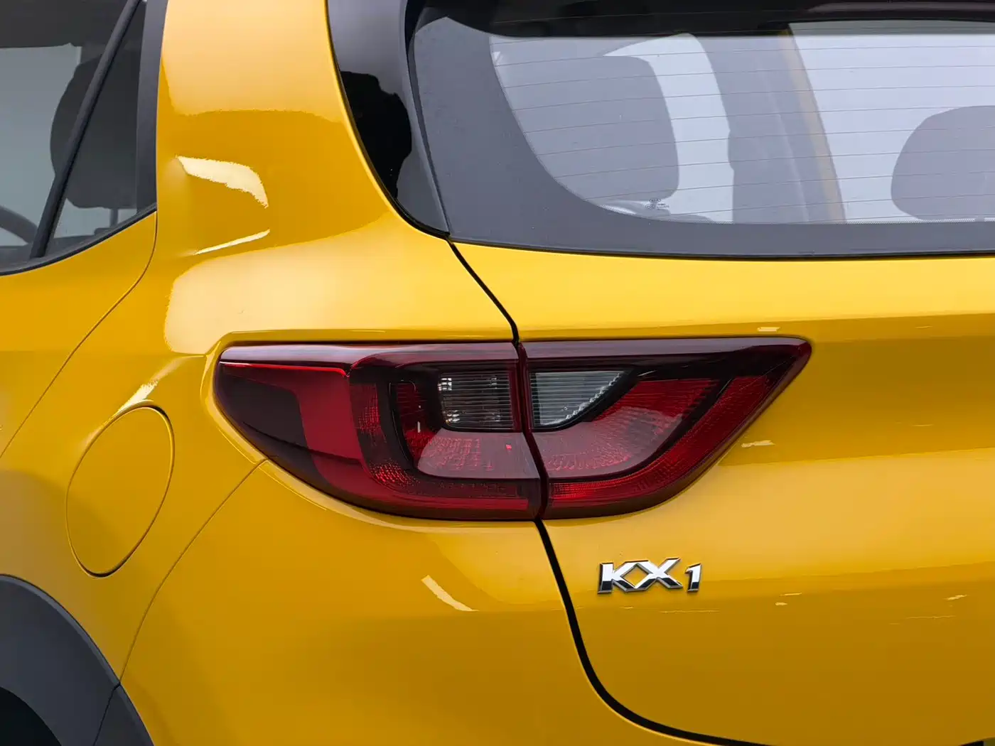 Photo 18 - Kia KX1