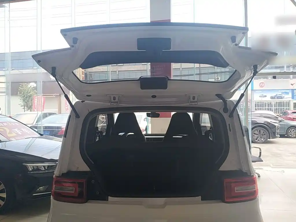 Фото 19 - Wuling Motors Hongguang MINIEV