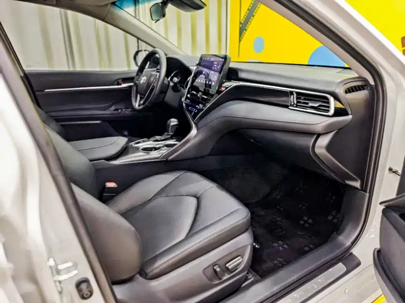 Toyota Camry 2023 2.0G Luxury Edition фото 17