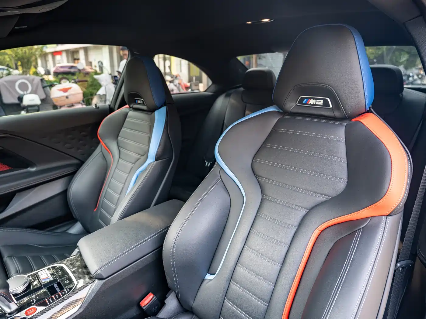 BMW M2 2024 M2 фото 12