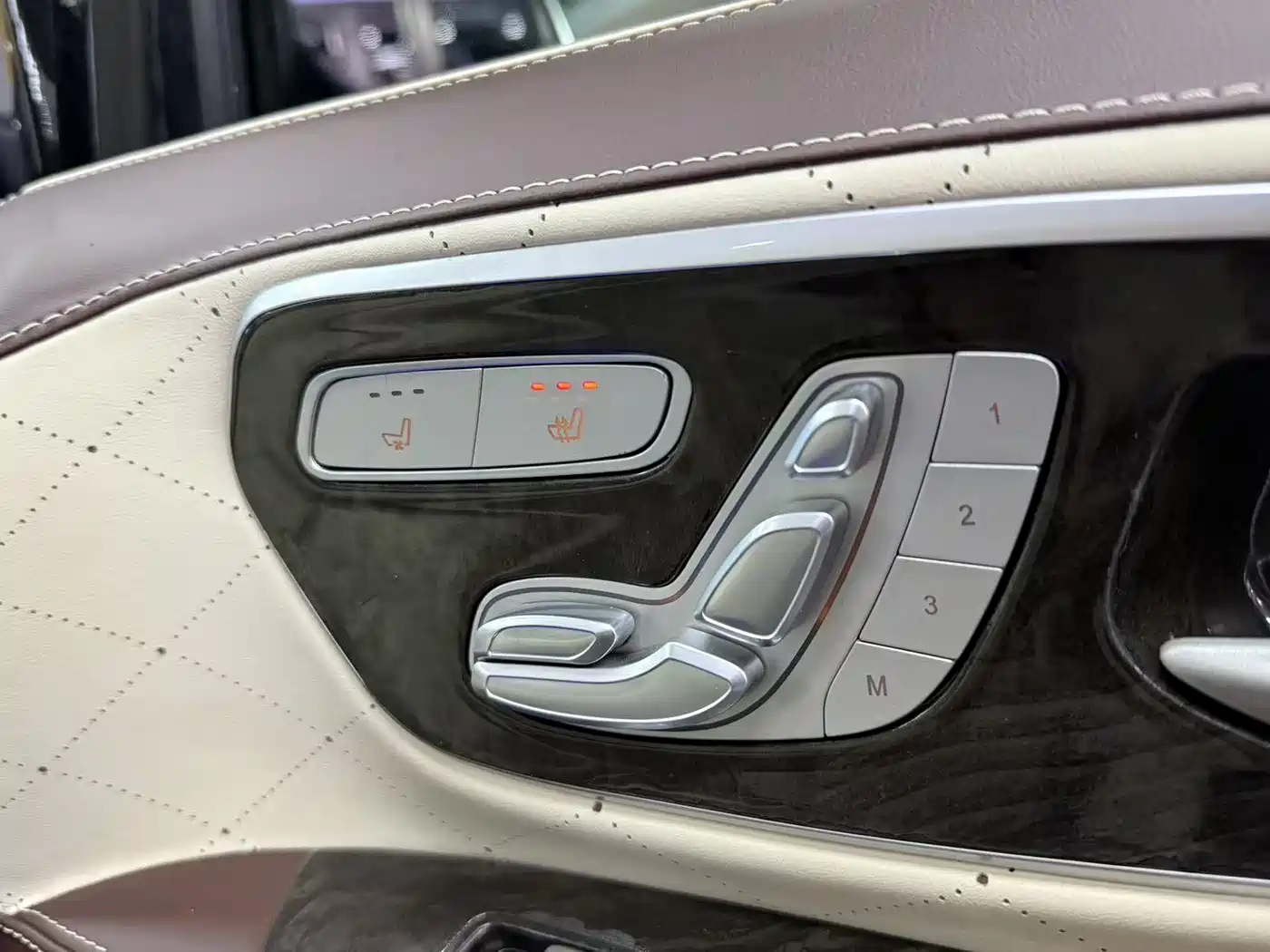 Mercedes-Benz Vito 2021 2.0T Elite 7-Seater фото 16